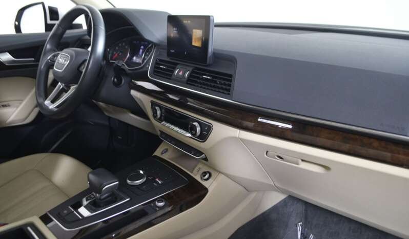 
								Buy 2020 Audi Q5 TITANIUM PREMIUM full									