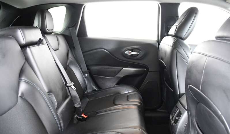 
								Buy 2021 Jeep SUV full									