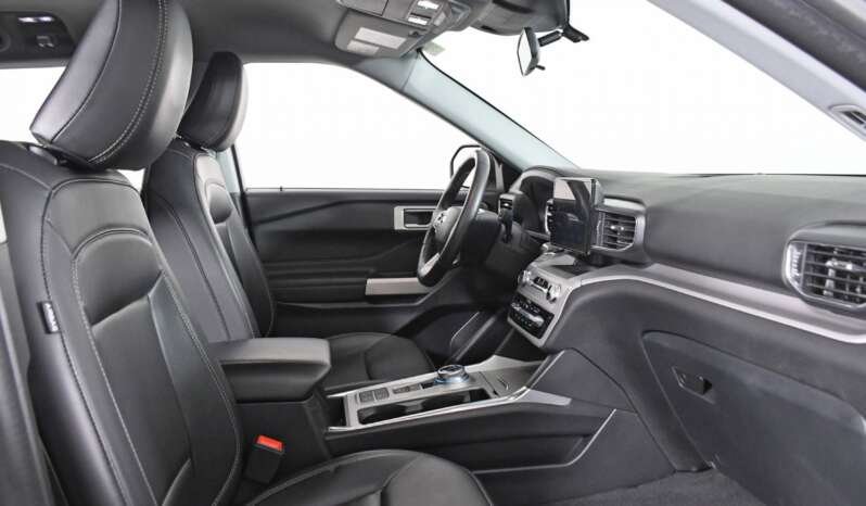 
								Buy 2023 Ford Explorer XLT full									