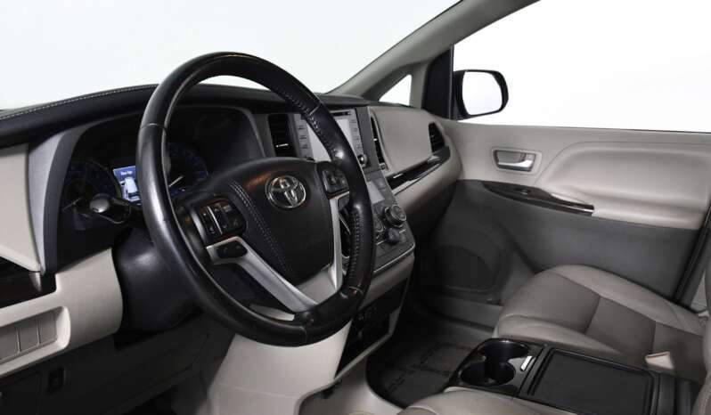 
								Buy 2020 Toyota Sienna full									