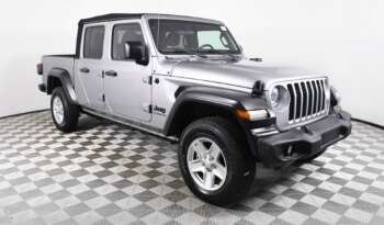 
									Buy 2023 Jeep Gladiator SPORT S full								