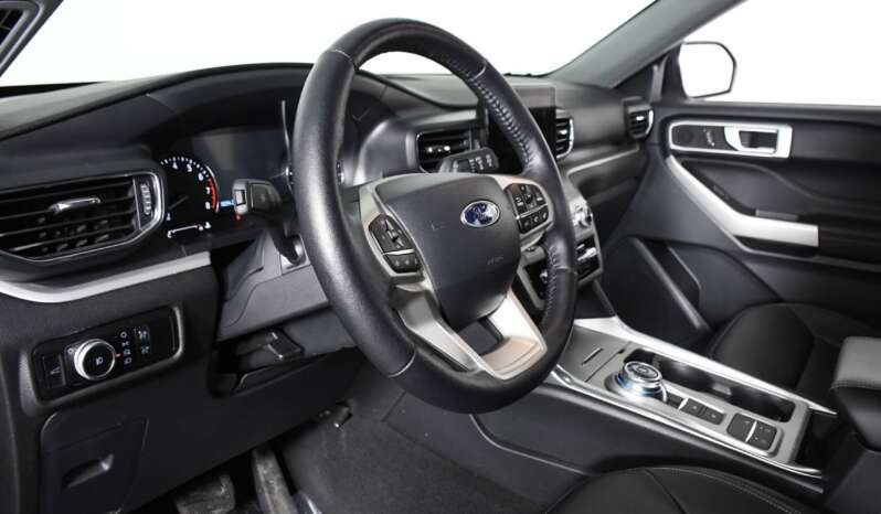 
								Buy 2023 Ford Explorer XLT full									