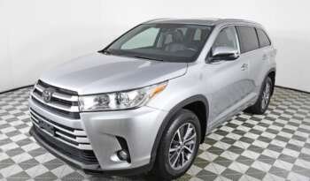 
									Buy 2018 Toyota Highlander XLE full								