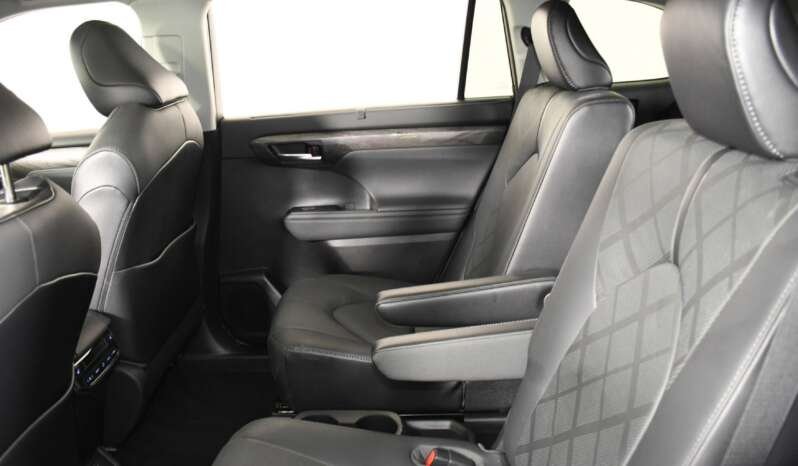
								Buy 2021 Toyota Highlander HYBRID PLATINUM full									