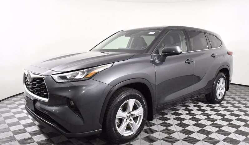 
								Buy 2021 Toyota Highlander LE full									