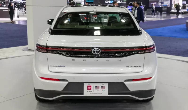 
								Buy 2023 Toyota Crown full									