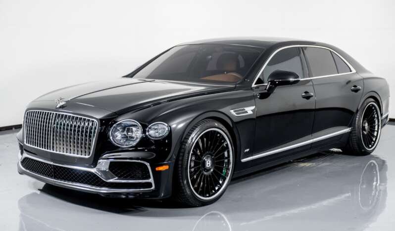 
								Buy 2022 Bentley Flying Spur V8 full									