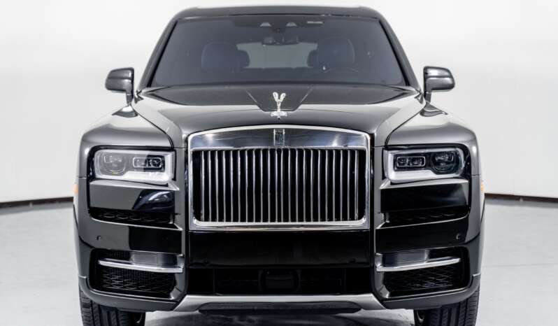 
								Buy 2022 Rolls Royce Cullinan BASE full									