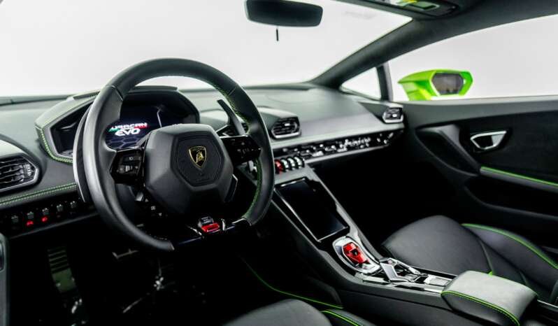 
								Buy 2021 Lamborghini Huracan EVO full									