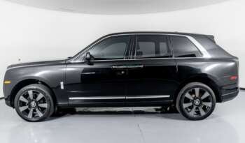 
									Buy 2022 Rolls Royce Cullinan BASE full								