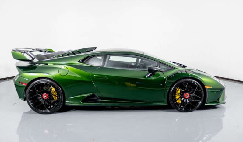 
								Buy 2022 Lamborghini Huracan STO full									