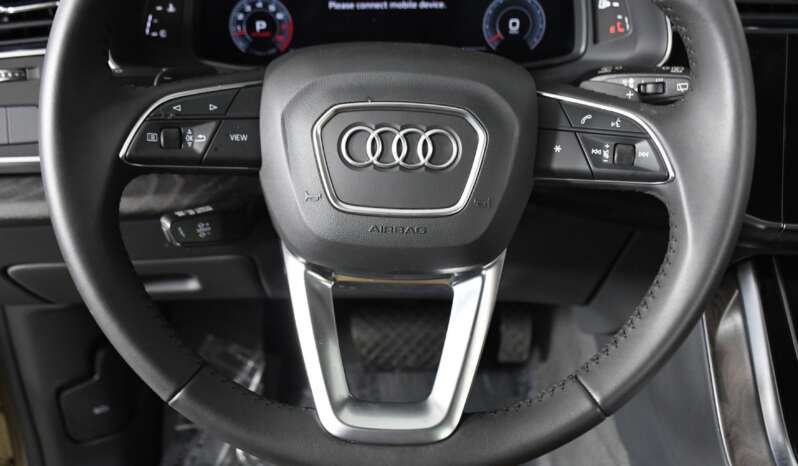 
								buy 2020 Audi Q8 Premium full									