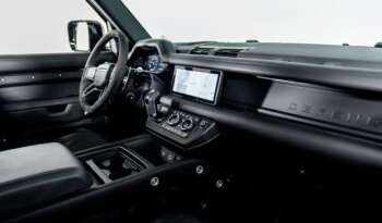 
									Buy 2022 Land Rover Defender V8 full								