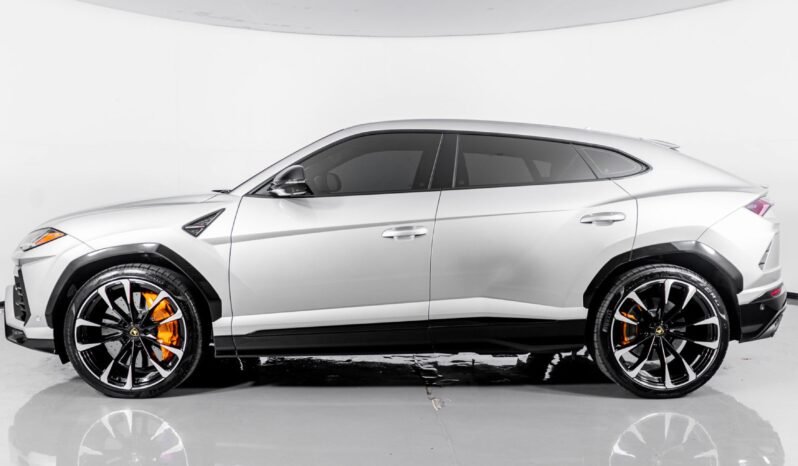 
								Buy 2022 Lamborghini Urus AWD full									