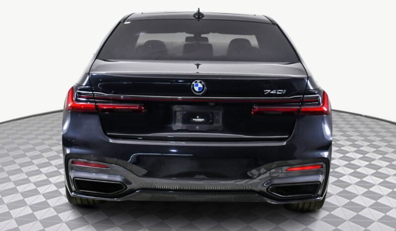 
								Buy 2022 BMW 7 Series 740i full									