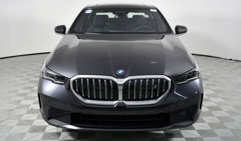 
								Buy 2025 BMW i5 xDrive40 full									