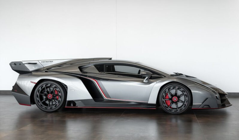 
								Buy 2014 Lamborghini Veneno full									